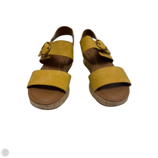 Sandals Heels Platform By Sofft In Yellow, Size: 6.5
