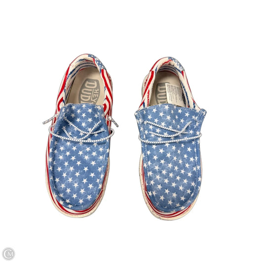 Shoes Flats By Hey Dude In Blue & Red & White, Size: 6
