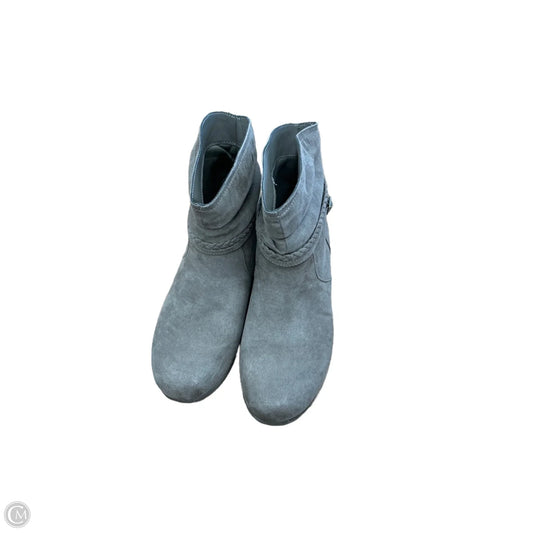 Boots Ankle Flats By St Johns Bay In Brown, Size: 8.5