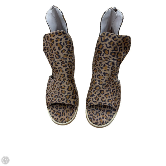 Sandals Heels Wedge By Clothes Mentor In Animal Print, Size: 9