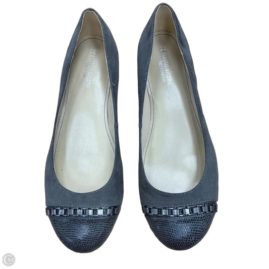 Shoes Flats By Naturalizer In Grey, Size: 8