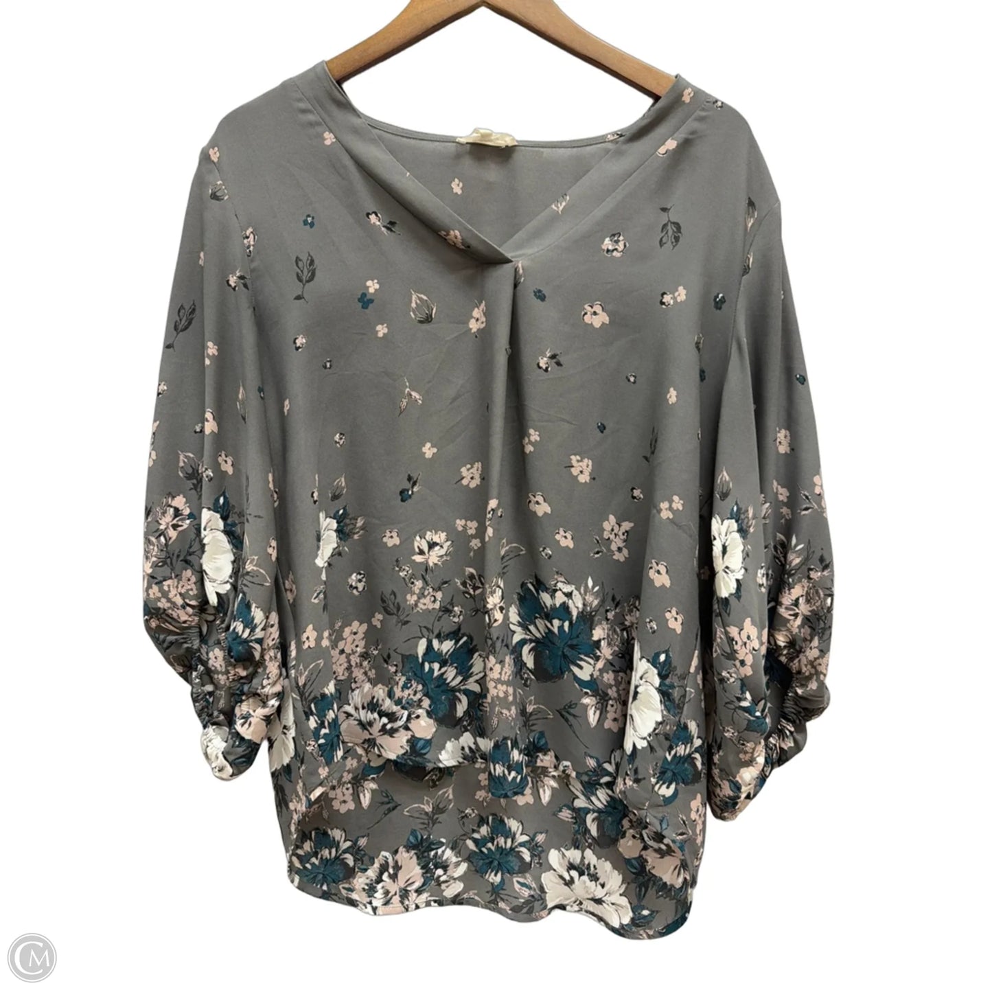 Top Long Sleeve By Maurices In Grey, Size: L