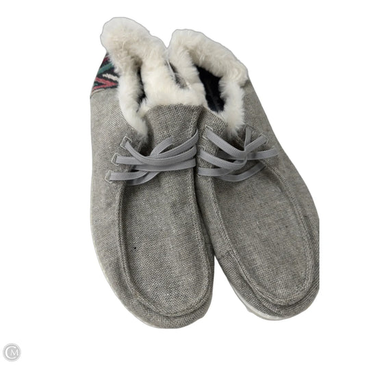 Shoes Flats By Tommy Bahama In Grey, Size: 9