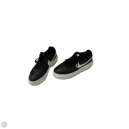 Shoes Sneakers By Nike In Black & White, Size: 7