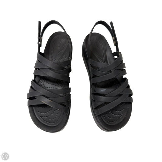Sandals Flats By Crocs In Black, Size: 8