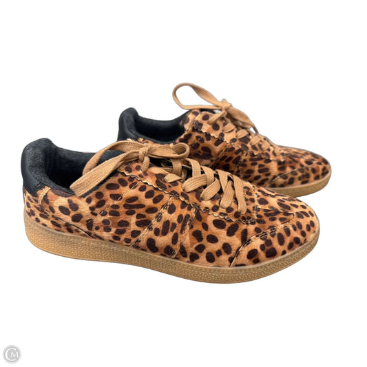 Shoes Sneakers By Cushionaire In Animal Print, Size: 9