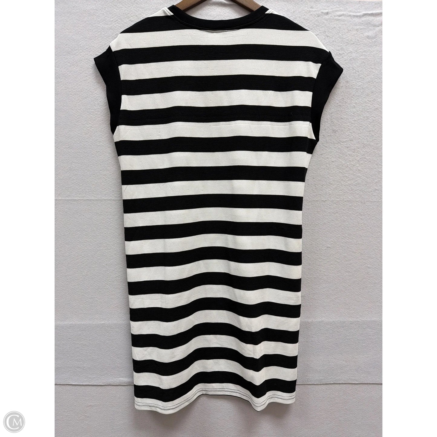 Dress Casual Midi By Clothes Mentor In Striped Pattern, Size: M