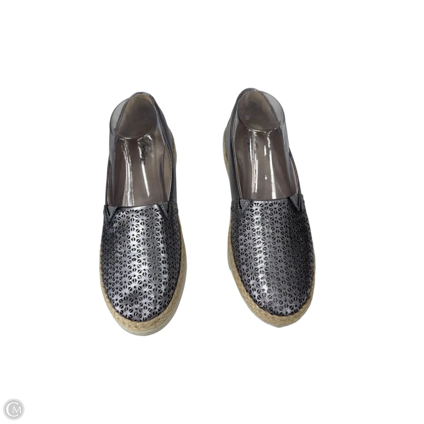 Shoes Flats By Trotters In Silver, Size: 9.5