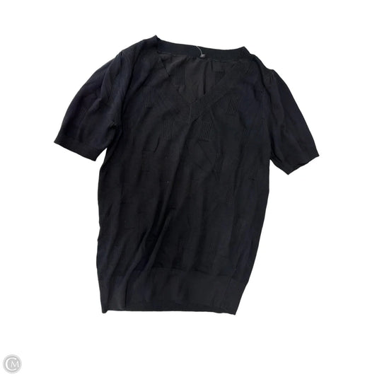Top Short Sleeve By Clothes Mentor In Black, Size: M