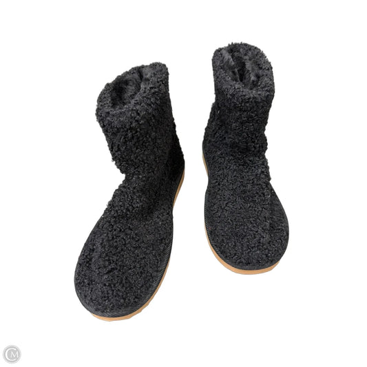 Boots Snow By Old Navy In Black, Size: 9