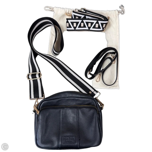 Crossbody Leather By Pom Pom London, Size: Medium