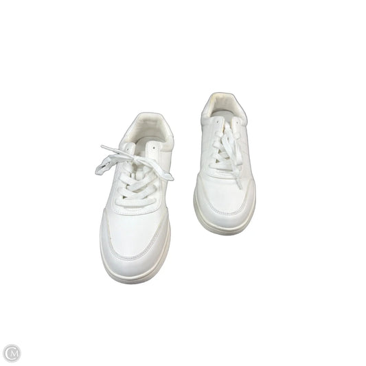 Shoes Sneakers By Old Navy In White, Size: 8