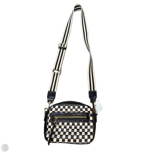 Crossbody By Clothes Mentor, Size: Small