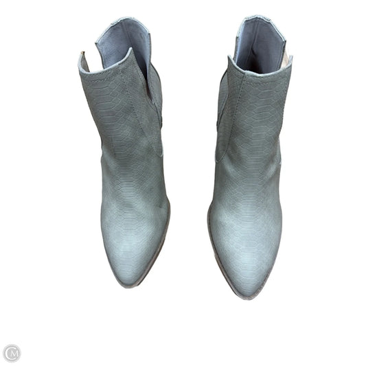 Boots Ankle Heels By Clothes Mentor In Brown, Size: 8.5