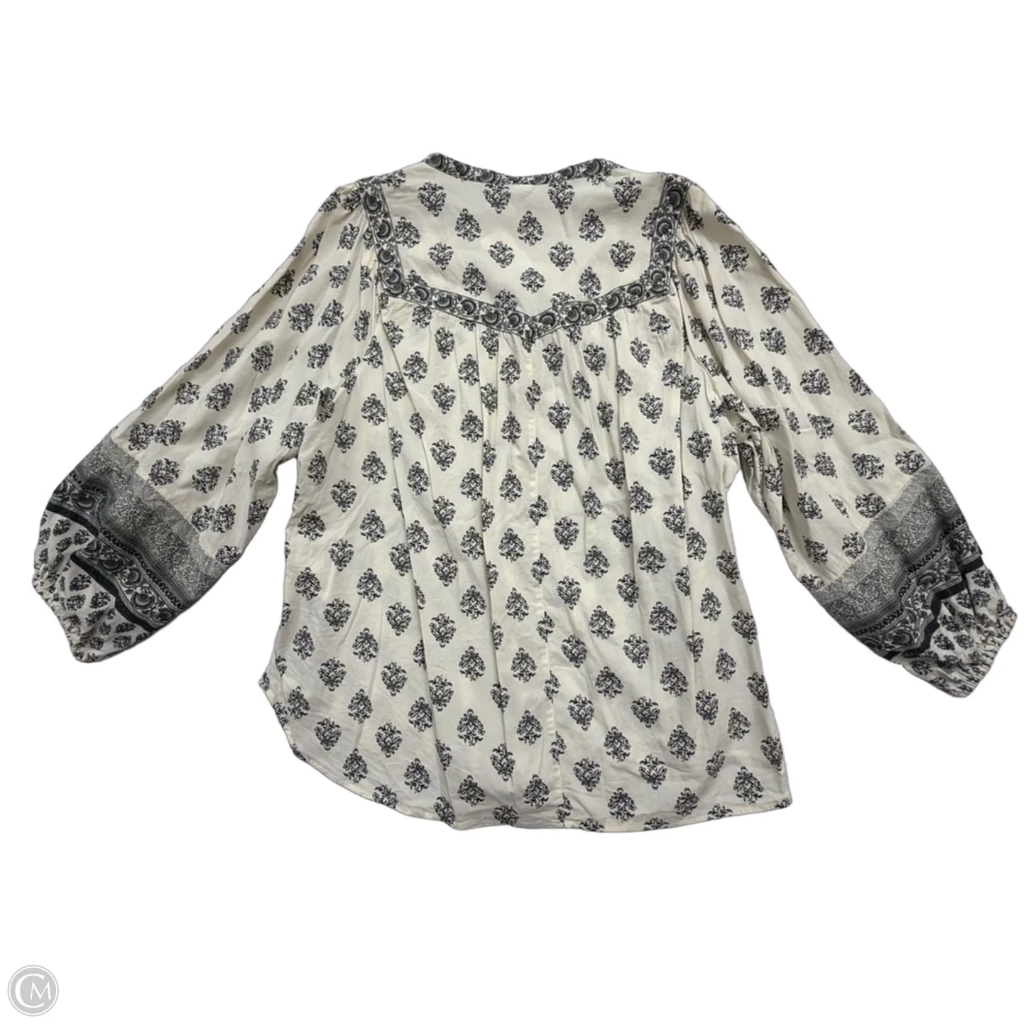 Top Long Sleeve By Old Navy In Cream & Grey, Size: Xl