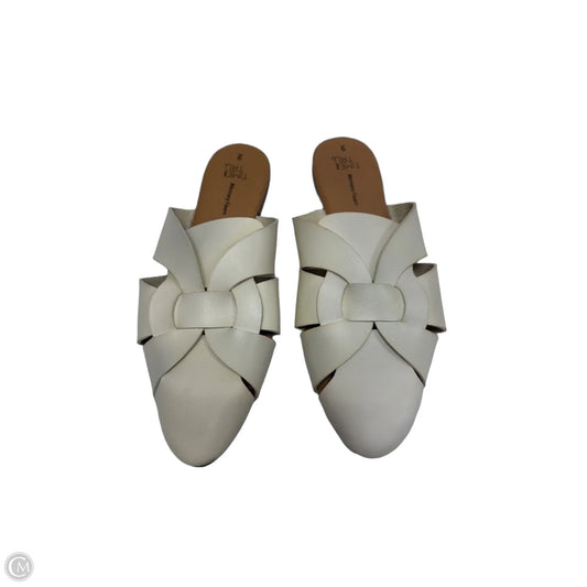 Sandals Flats By Time And Tru In Cream, Size: 9