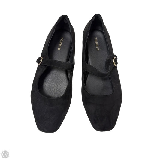 Shoes Flats By Torrid In Black, Size: 11