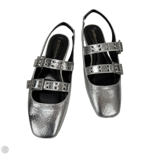 Shoes Flats By Bcbgeneration In Silver, Size: 9