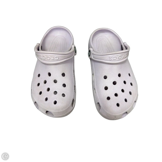 Shoes Flats By Crocs In Purple, Size: 7