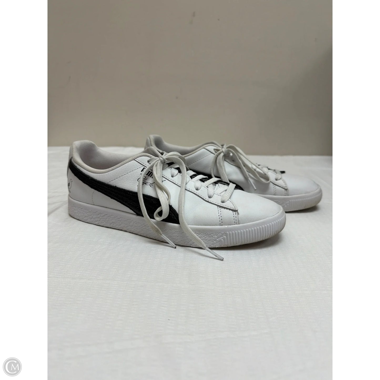Shoes Sneakers By Puma In Black & White, Size: 8