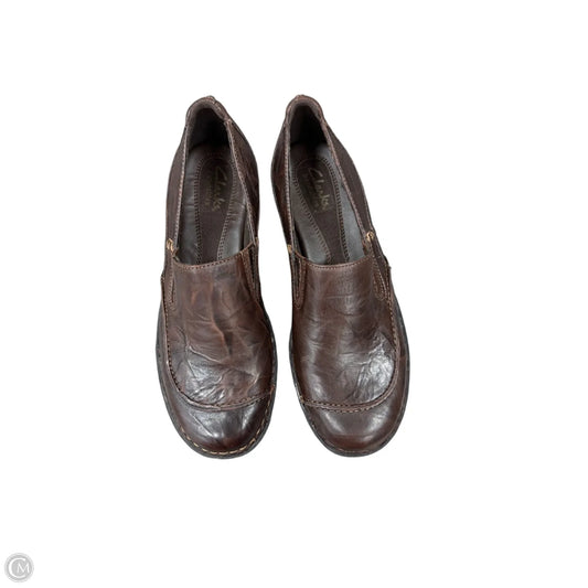 Shoes Flats By Clarks In Brown, Size: 7.5
