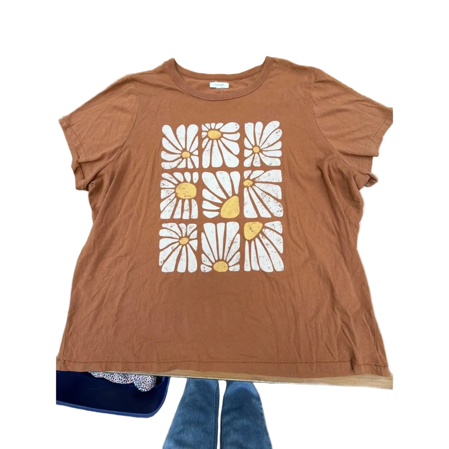Top Short Sleeve By Maurices In Brown, Size: 2x