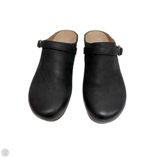 Shoes Flats By Dansko In Black, Size: 10