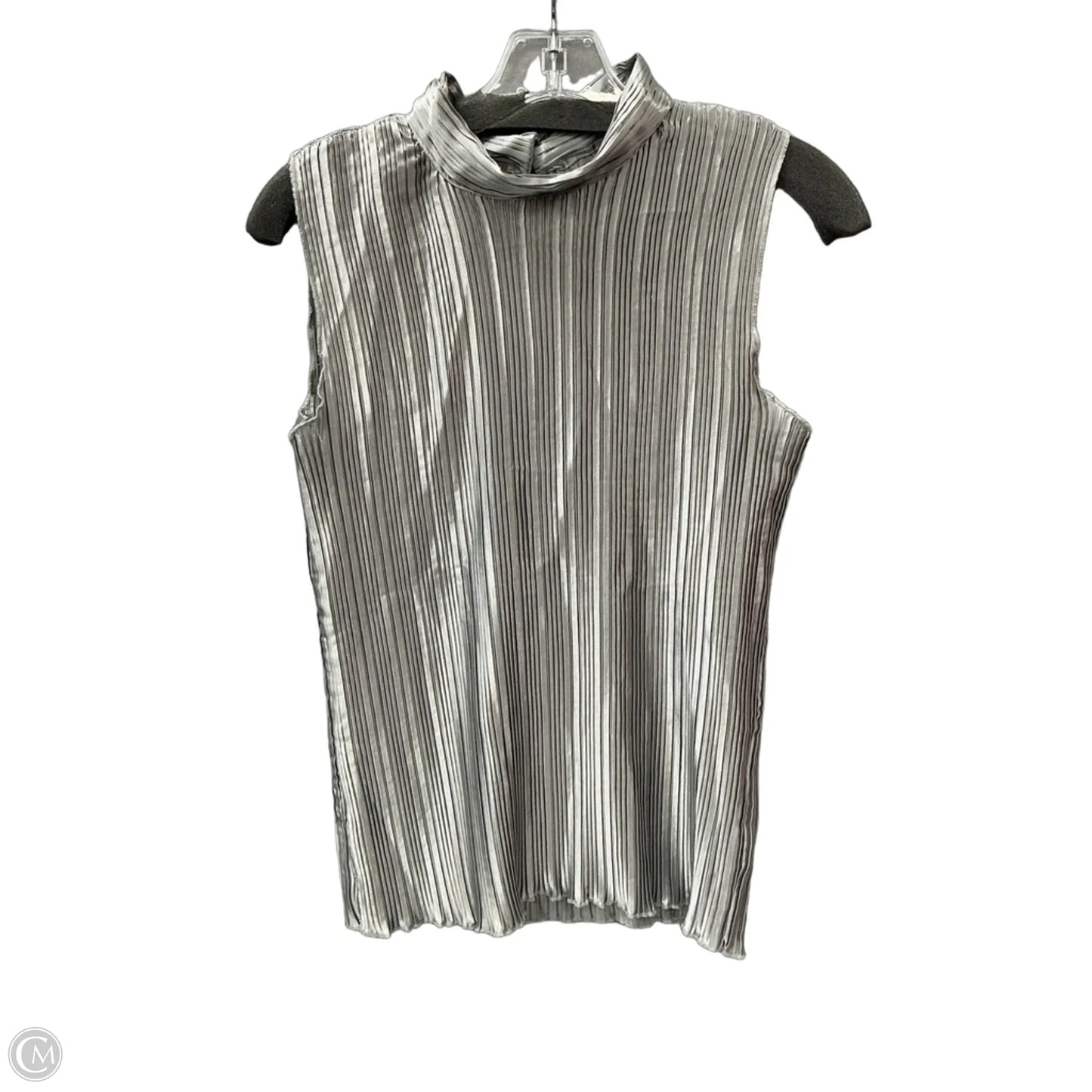 Top Sleeveless By Nicola In Silver, Size: Xl